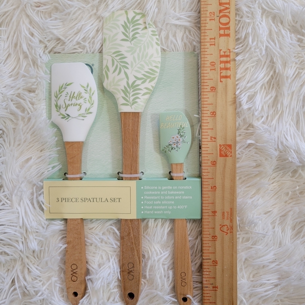 "Hello Spring" Cook with Color Green & White Multi-purpose 3 piece spatula - Picture 3 of 3